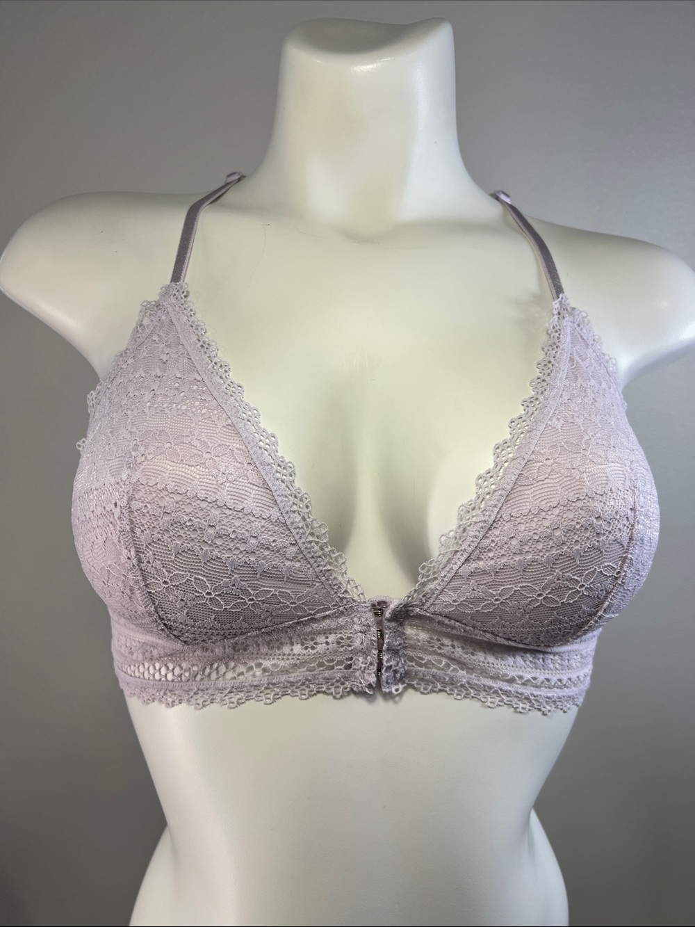 Victoria's Secret Lace Bralette in Light Lilac MEDIUM